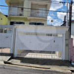 Sobrado à venda com 3 suítes em Vila Nair, São Paulo, SP
