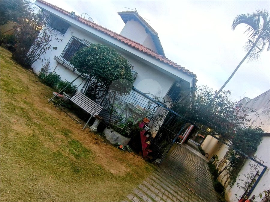 Casa à venda com 5 quartos, sendo 4 suítes, em Jardim Armênia, Mogi das Cruzes, SP