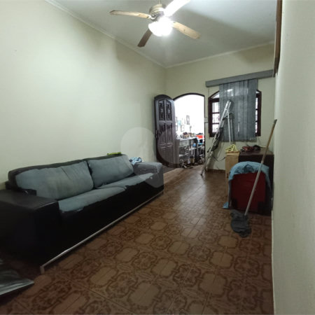 Casa à venda com 4 quartos, sendo 1 suíte, em Vila Leão, Sorocaba, SP