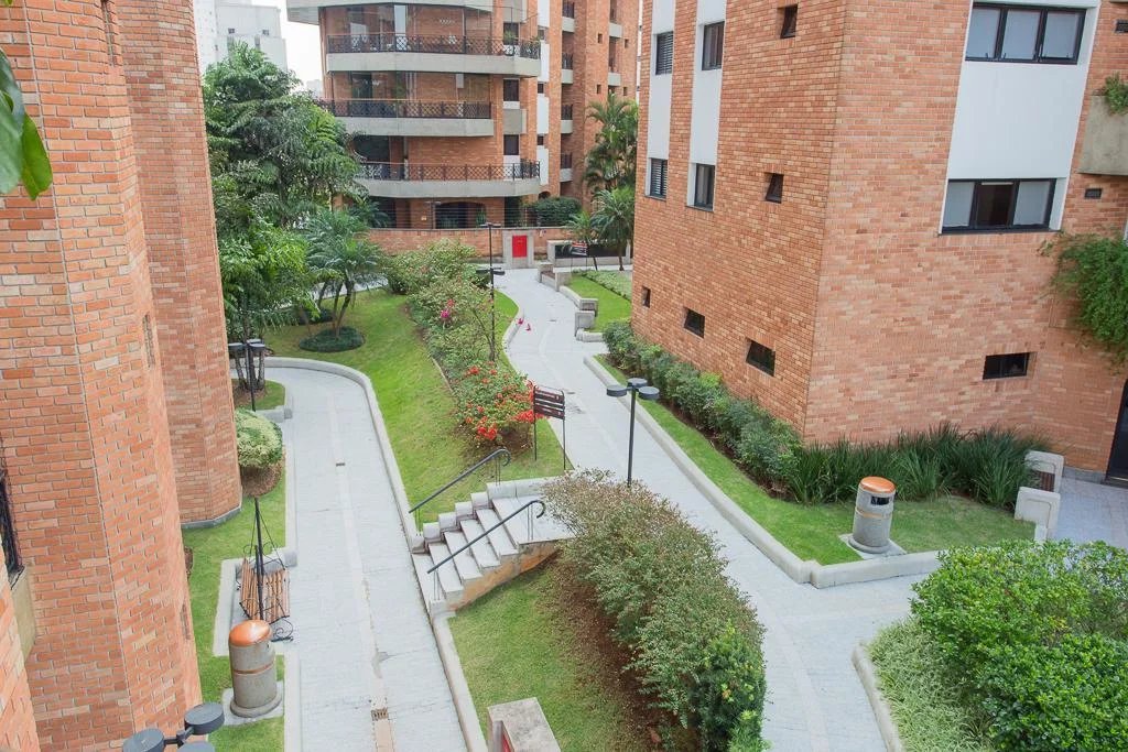 Apartamento para alugar com 5 quartos, sendo 3 suítes, em Vila Ida, São Paulo, SP