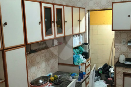 Casa à venda com 5 quartos, sendo 1 suíte, em Bangu, Rio de Janeiro, RJ