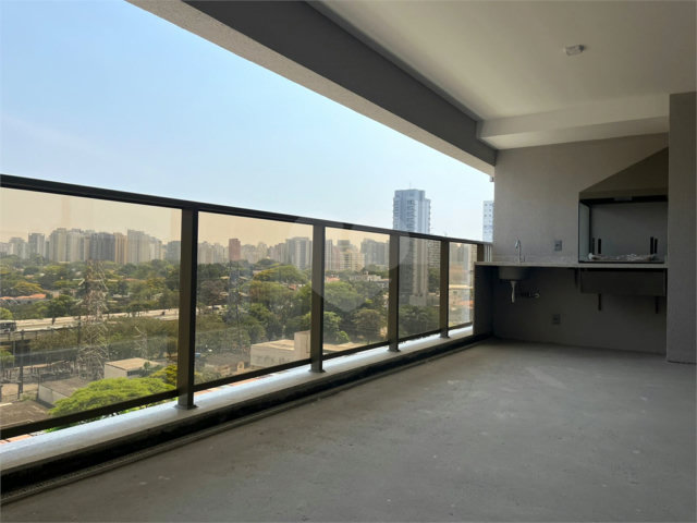 Apartamento à venda com 3 suítes em Campo Belo, São Paulo, SP