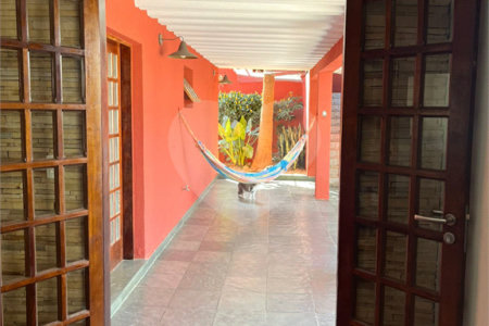 Casa Térrea à venda com 5 quartos, sendo 3 suítes,  em Vila Oliveira, Mogi das Cruzes, SP