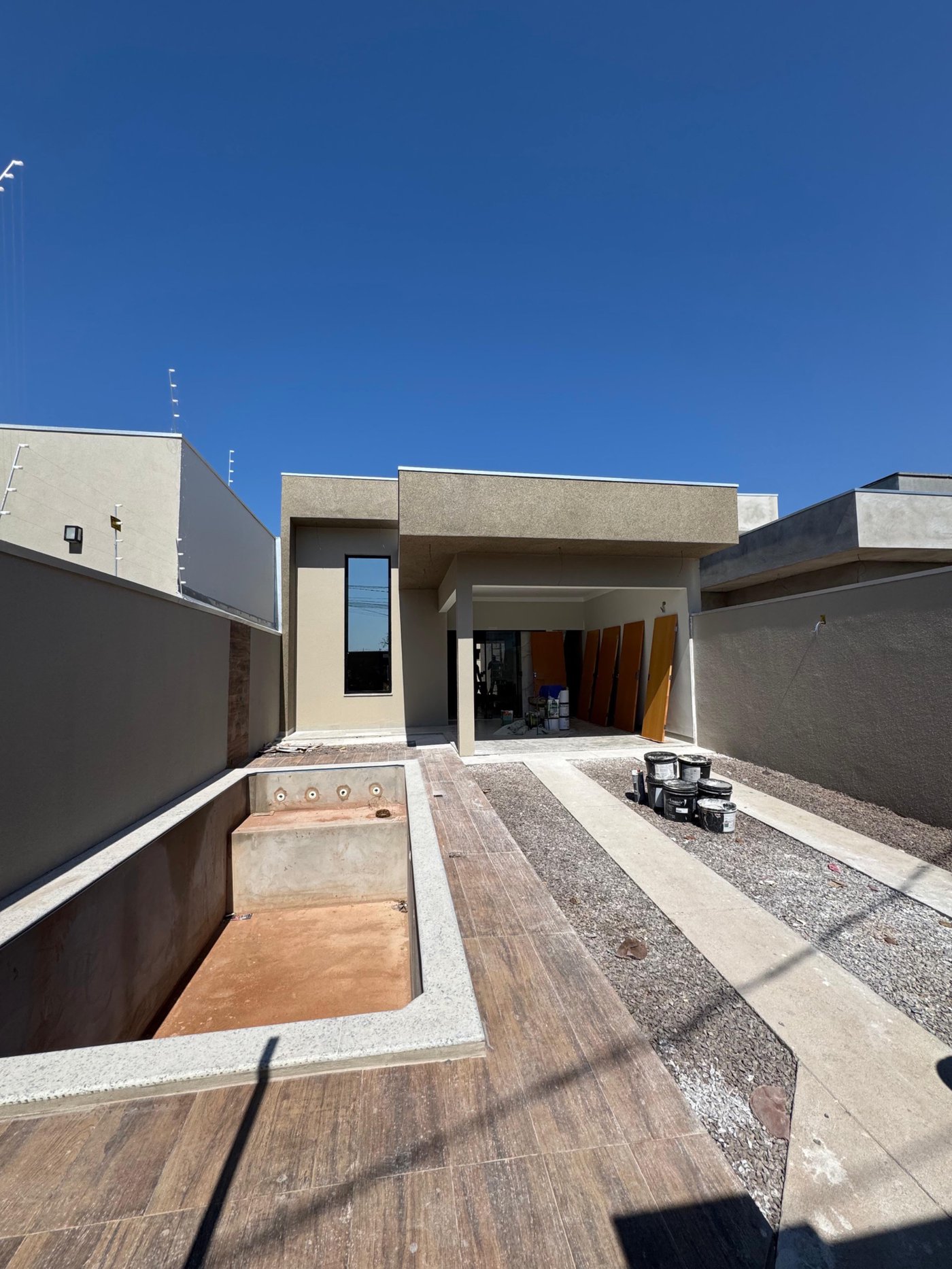 Casa à venda com 3 quartos, sendo 1 suíte, em Jardim dos Ipes, Três Lagoas, MS
