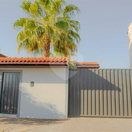 Casa à venda com 4 quartos, sendo 1 suíte, em Jardim Planalto, Salto, SP