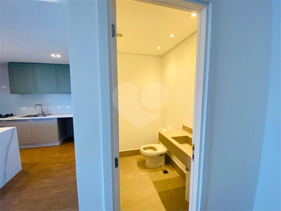 Apartamento à venda ou para alugar com 3 quartos, sendo 1 suíte,  em Vila Mogilar, Mogi das Cruzes, SP