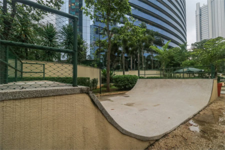 Apartamento à venda com 3 suítes em Cidade Monções, São Paulo, SP