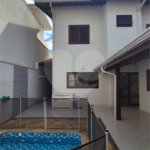Casa à venda com 4 quartos, sendo 2 suítes, no condomínio Residencial Grape Village, Vinhedo - SP