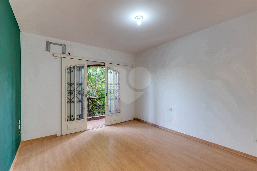 Sobrado à venda com 4 quartos, sendo 2 suítes, em Brooklin, São Paulo, SP