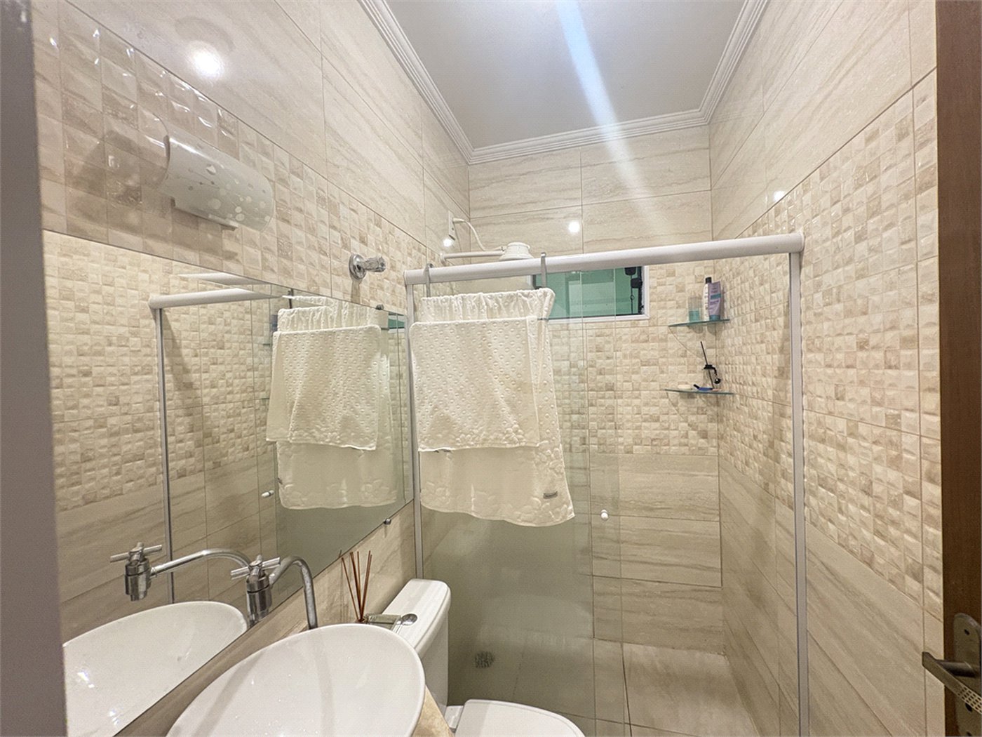 Casa à venda com 3 quartos, sendo 1 suíte,  em Cidade Jardim, Mogi das Cruzes, SP