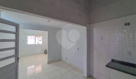 Casa à venda com 2 quartos no condomínio Villagio dos Pinhais, Pinhalzinho - SP