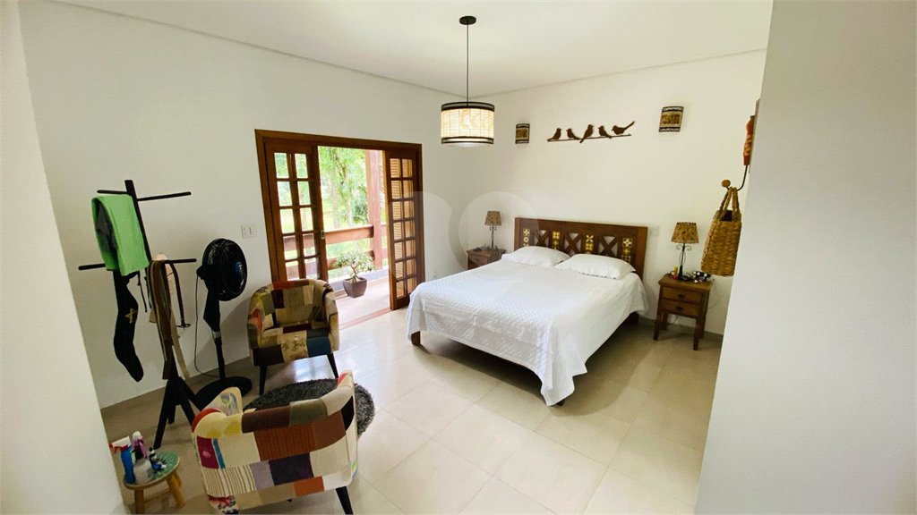 Casa à venda com 3 suítes em Dos Finco, São Bernardo do Campo, SP