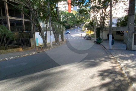 Apartamento à venda com 3 suítes em Vila Andrade, São Paulo, SP