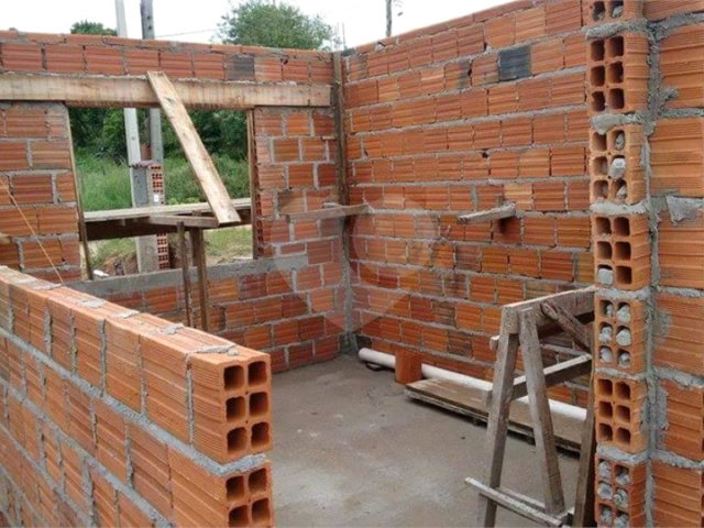 Casa à venda com 2 quartos, sendo 1 suíte,  em Vila Guilherme, São Paulo, SP