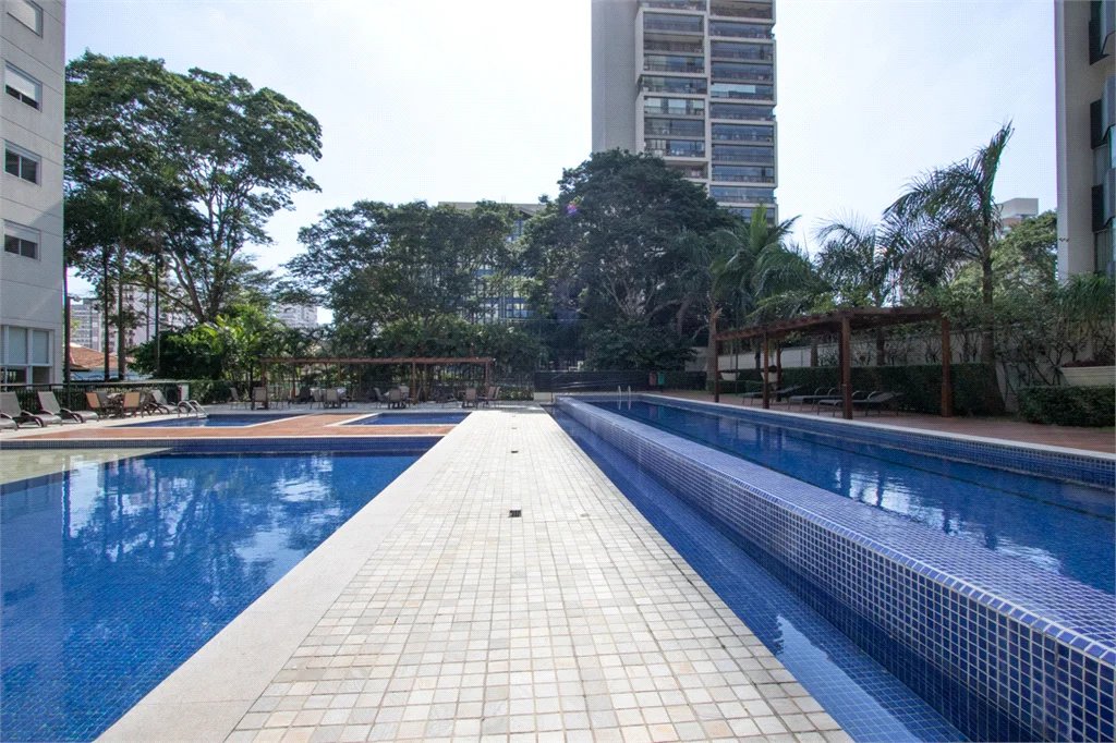 Apartamento à venda com 4 quartos, sendo 3 suítes,  em Vila Romana, São Paulo, SP