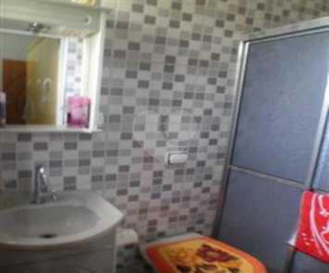 Casa à venda com 2 quartos, sendo 1 suíte, no condomínio Travessa Carmem Lúcia Carneiro,88, São Paulo - SP