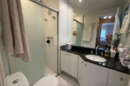 Apartamento à venda com 3 quartos, sendo 1 suíte,  em Vila Regente Feijó, São Paulo, SP