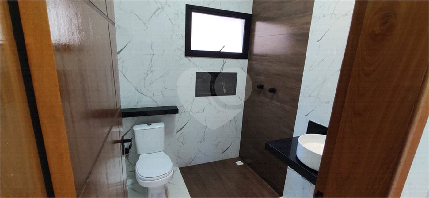 Casa à venda com 3 quartos, sendo 1 suíte,  no condomínio Reserva do Vale, Caçapava - SP