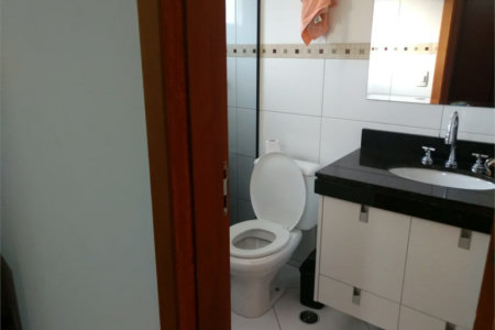 Sobrado à venda com 4 suítes em Cidade São Francisco, São Paulo, SP