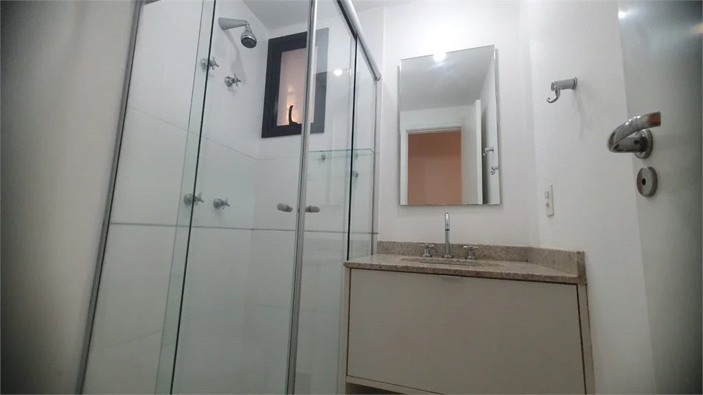 Apartamento à venda com 3 quartos, sendo 1 suíte, em Pinheiros, São Paulo, SP
