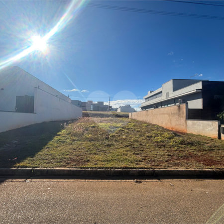 Terreno à venda em Loteamento Residencial Golden Ville, Itapetininga, SP