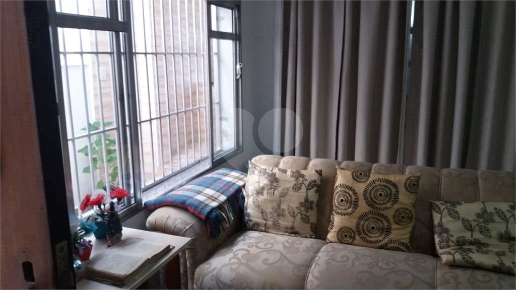 Sobrado à venda com 4 quartos em Jardim Guairaca, São Paulo, SP