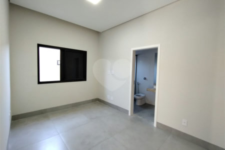 Casa à venda com 3 suítes no condomínio Residencial Golden Ville, Itapetininga - SP