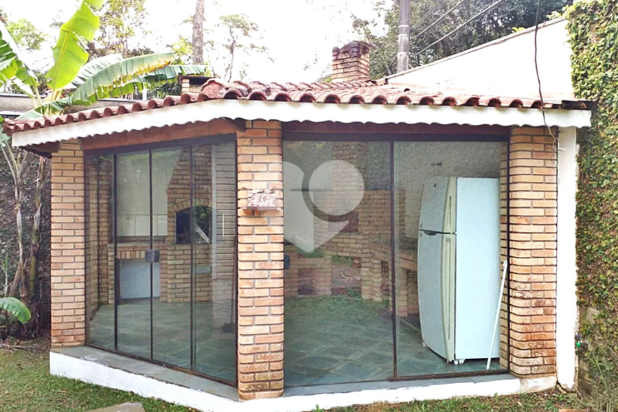 Casa à venda com 4 quartos, sendo 1 suíte,  no condomínio Parque Imperial da Cantareira, Mairiporã - SP