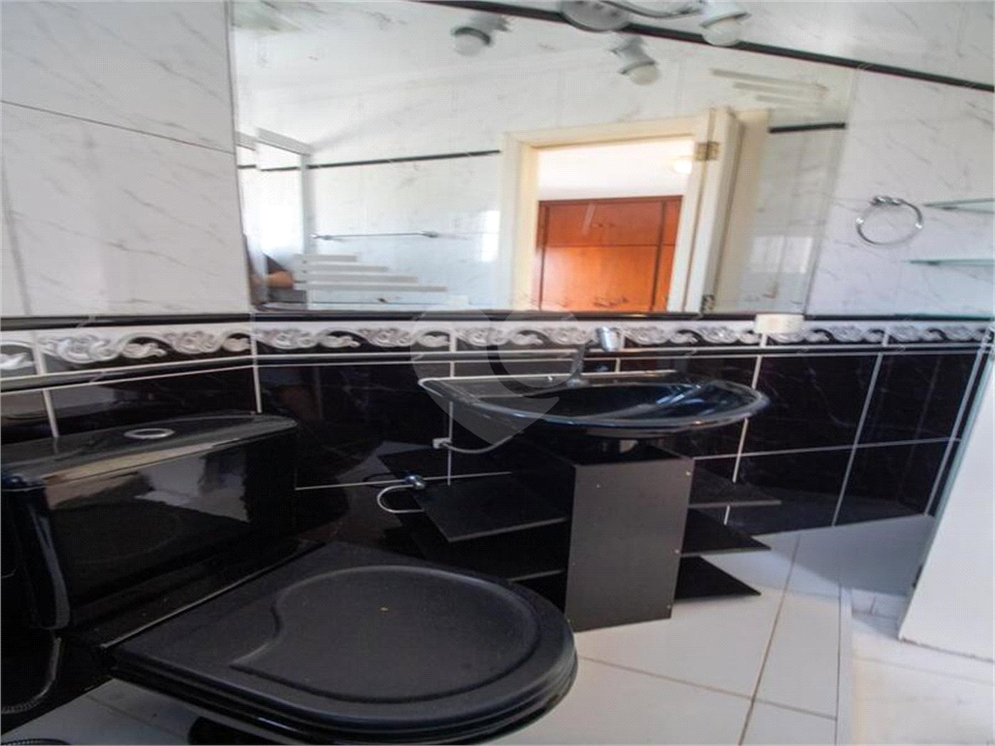Casa à venda com 3 quartos, sendo 1 suíte, em Jardim Ester, São Paulo, SP