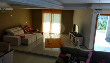 Casa à venda com 3 quartos, sendo 1 suíte, no condomínio Estancia da Serra / Residencial Nova Mairipora, Mairiporã - SP