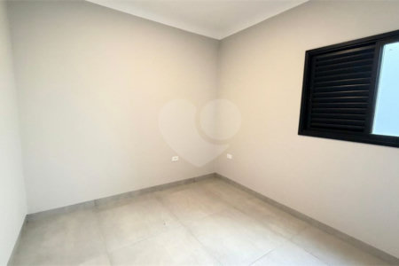 Casa à venda com 3 quartos, sendo 1 suíte, em Ipê, Três Lagoas, MS