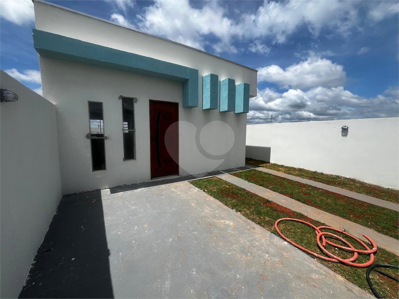 Casa à venda com 2 quartos em Parque Itapê, Itapetininga, SP