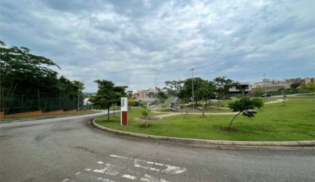 Terreno à venda no condomínio Alphaville Iii, Votorantim - SP