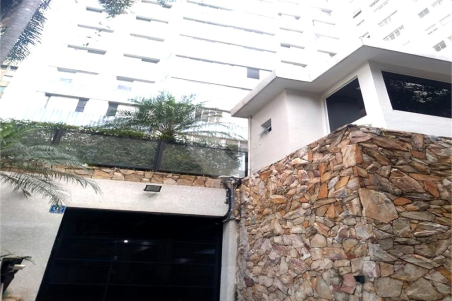 Apartamento para alugar com 3 quartos, sendo 1 suíte, em Jardim América, São Paulo, SP