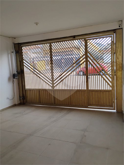 Sobrado à venda com 2 quartos, sendo 1 suíte,  em Vila Antonieta, São Paulo, SP
