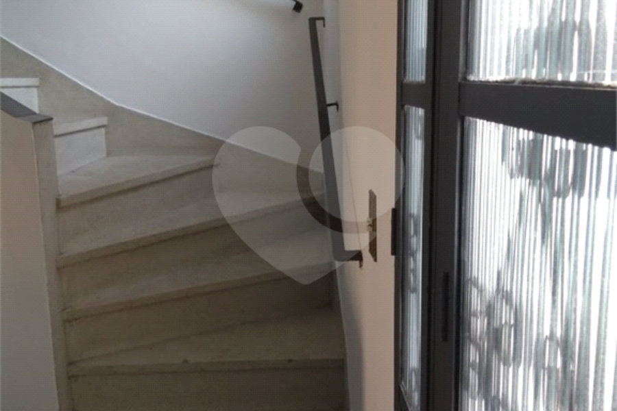 Sobrado à venda com 4 quartos, sendo 1 suíte,  em Santana, São Paulo, SP