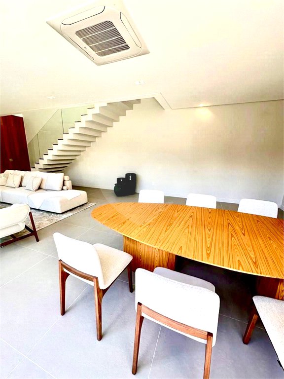Casa à venda com 4 quartos, sendo 3 suítes, no condomínio Residencial Tivoli Park, Sorocaba - SP