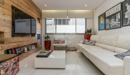 Apartamento à venda com 3 quartos, sendo 1 suíte,  em Itaim Bibi, São Paulo, SP