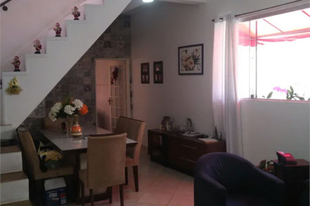 Casa à venda com 4 quartos, sendo 1 suíte, em Vila Pirajussara, São Paulo, SP