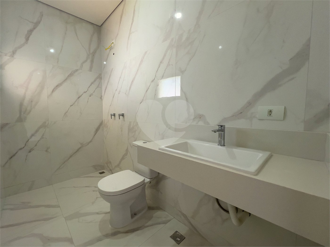 Casa à venda com 3 suítes em Jardim Paulista, Atibaia, SP