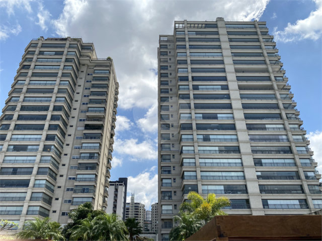 Apartamento à venda com 3 suítes em Santana, São Paulo, SP