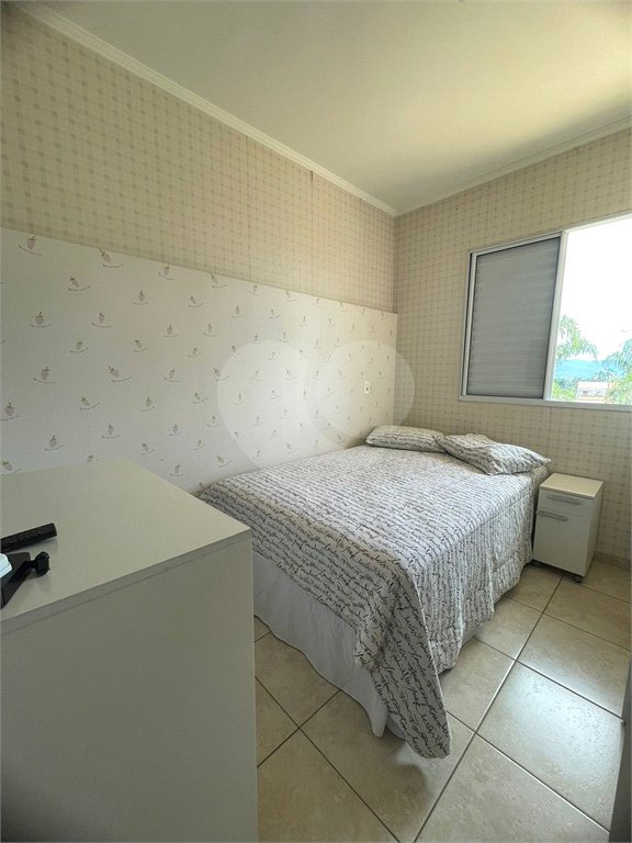 Casa à venda com 3 quartos, sendo 1 suíte,  no condomínio Montpellier, Mogi das Cruzes - SP