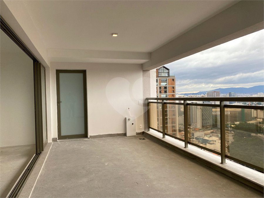 Apartamento à venda com 4 quartos, sendo 2 suítes,  em Perdizes, São Paulo, SP