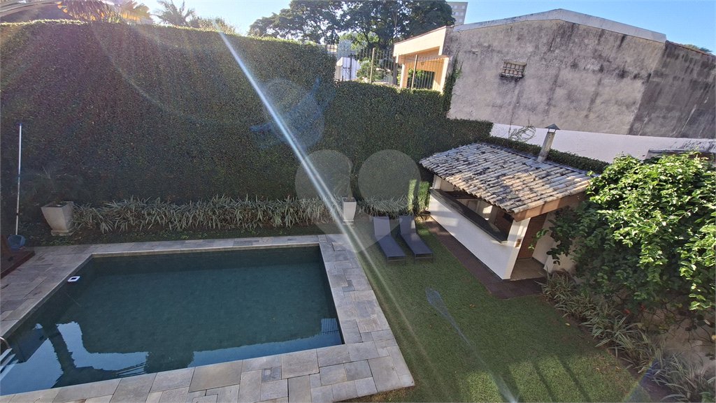 Casa à venda com 5 quartos, sendo 4 suítes, em Butantã, São Paulo, SP