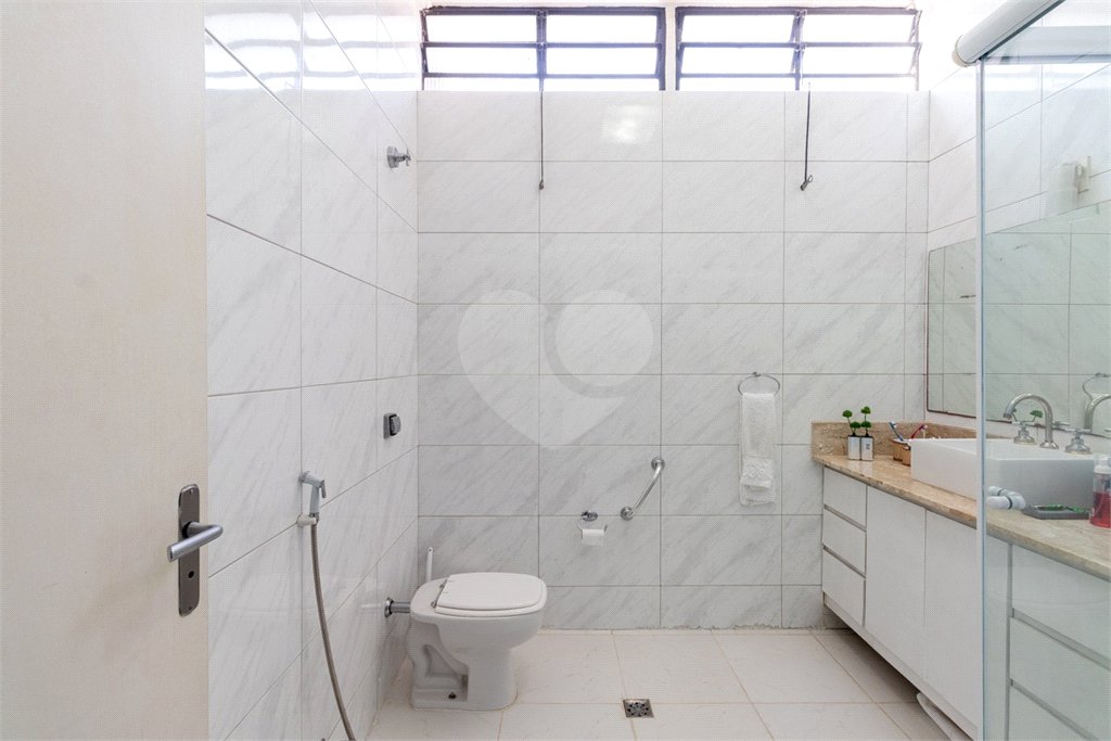 Casa à venda com 3 quartos, sendo 1 suíte,  em Pinheiros, São Paulo, SP