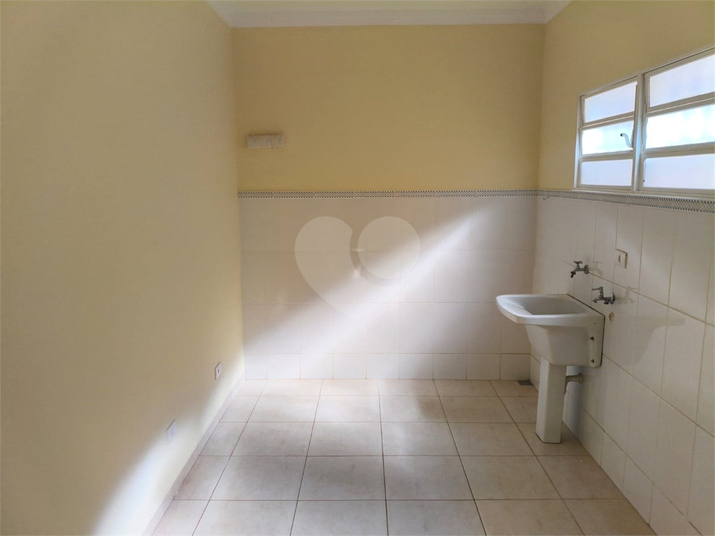 Casa à venda com 5 quartos, sendo 1 suíte,  em Jardim Colombo, Itapetininga, SP