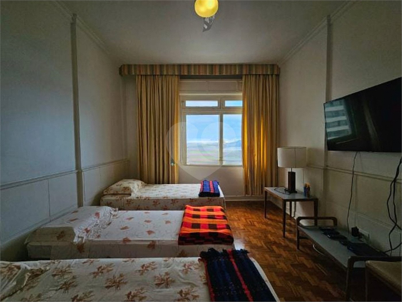 Apartamento à venda com 4 quartos em Pitangueiras, Guarujá, SP