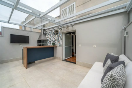 Casa à venda com 4 quartos, sendo 2 suítes, no condomínio Melbourne Residence, São Paulo - SP