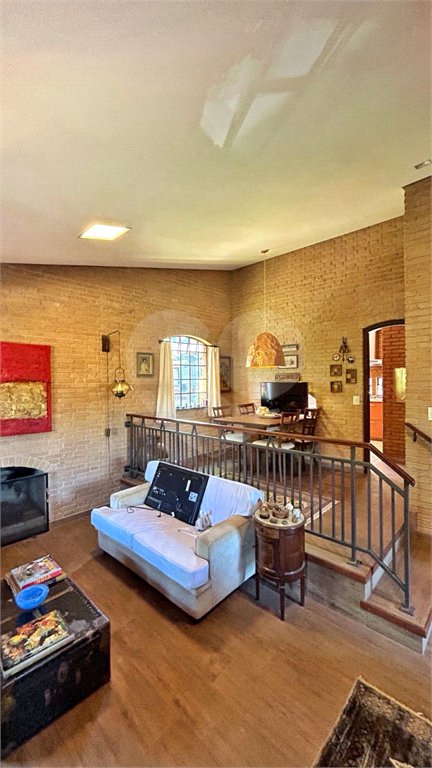 Villagio à venda com 5 quartos, sendo 3 suítes, em Vila Petrópolis, Atibaia, SP