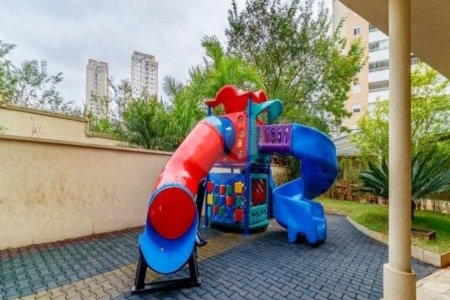 Apartamento à venda com 3 suítes em Vila Suzana, São Paulo, SP